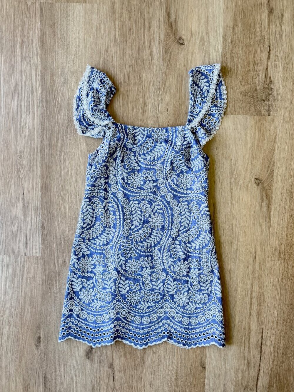 ALICE + OLIVIA Honor flutter sleeve cotton eyelet dress SMALL